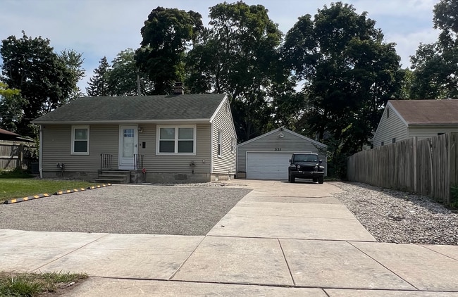 property at 331 W Saginaw St