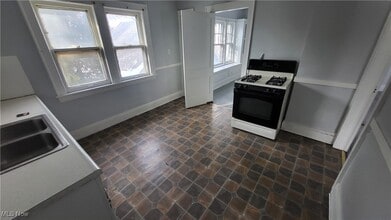 12804 Imperial Ave in Cleveland, OH - Building Photo - Building Photo