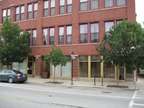 2300 W Armitage Ave in Chicago, IL - Building Photo - Building Photo