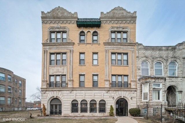 6126 S Woodlawn Ave-Unit -230 in Chicago, IL - Building Photo