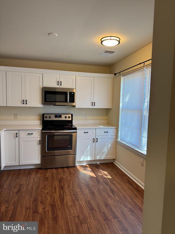 property at 149 Laurel Ct