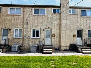 70 Crocker Blvd in Mount Clemens, MI - Building Photo - Building Photo