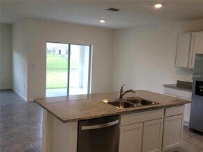 17419 Harvest Moon Way in Bradenton, FL - Building Photo - Building Photo
