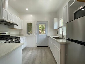 318 Belmont Ave-Unit -322 Belmont Ave in Los Angeles, CA - Building Photo - Building Photo