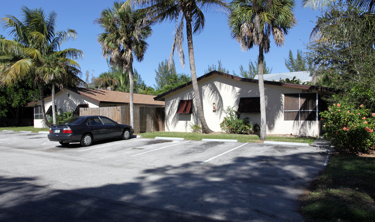 2059-2083 Palm St in Naples, FL - Building Photo