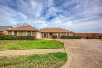 4804 Edgewater Dr in Rowlett, TX - Building Photo - Building Photo