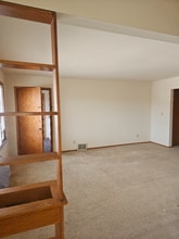12106 W Bluemound Rd, Unit 22 in Wauwatosa, WI - Foto de edificio - Building Photo
