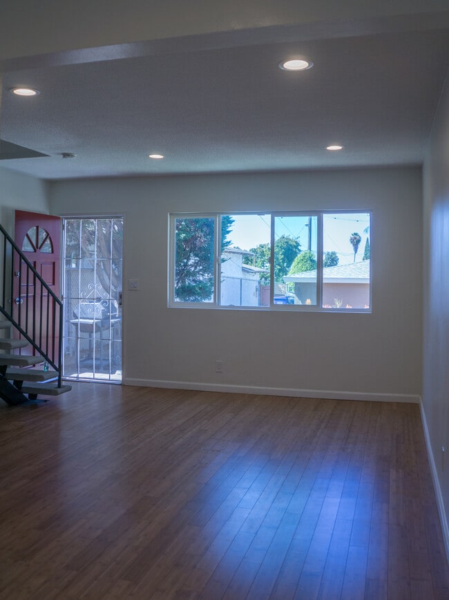 4556 W 163rd St in Lawndale, CA - Building Photo - Building Photo