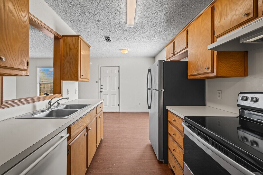2107 La Salle Ave in Lubbock, TX - Building Photo
