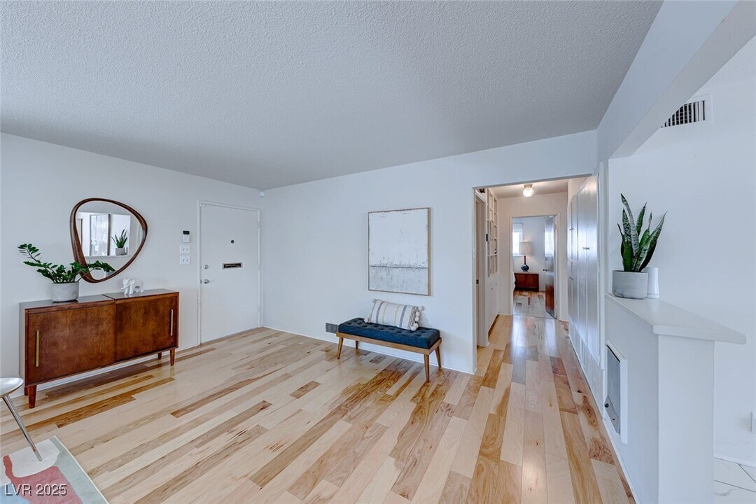 1245 S 15th St in Las Vegas, NV - Building Photo