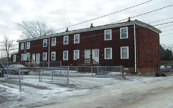 24 Linden St in Medford, MA - Building Photo