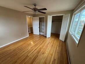 34 Irving St in Manchester, CT - Building Photo - Building Photo