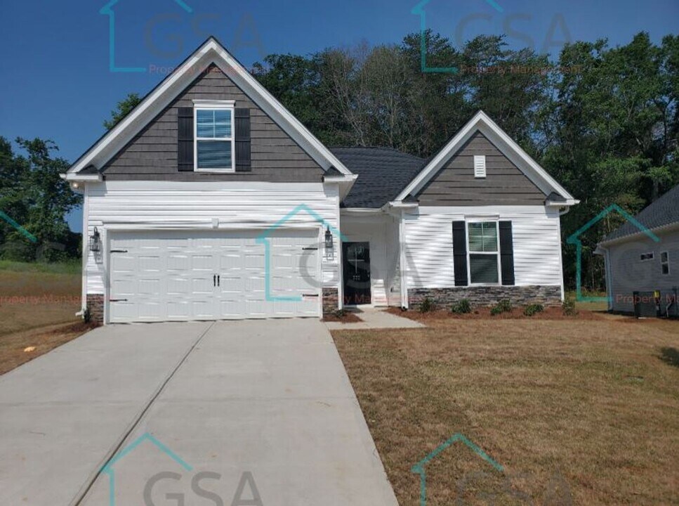 533 Clairbrook Ct in Greer, SC - Building Photo