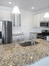 4824 Autumn Wagon Ln. in Henrico, VA - Foto de edificio - Building Photo