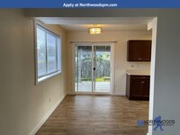 633 Sarah Ln in Eagle Point, OR - Foto de edificio - Building Photo