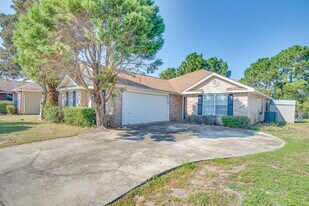 2029 Shadow Lake Dr in Gulf Breeze, FL - Building Photo