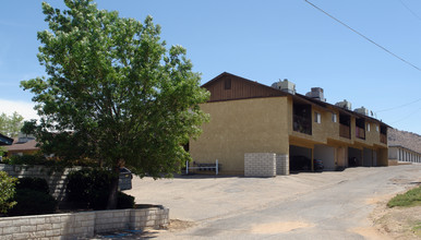 19133 Allegheny Rd in Apple Valley, CA - Building Photo - Building Photo