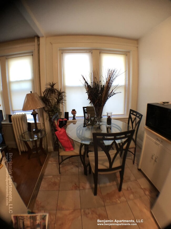 110 Brainerd Rd, Unit 9 in Boston, MA - Foto de edificio - Building Photo