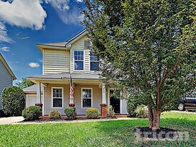 445 Amir Cir in Matthews, NC - Building Photo