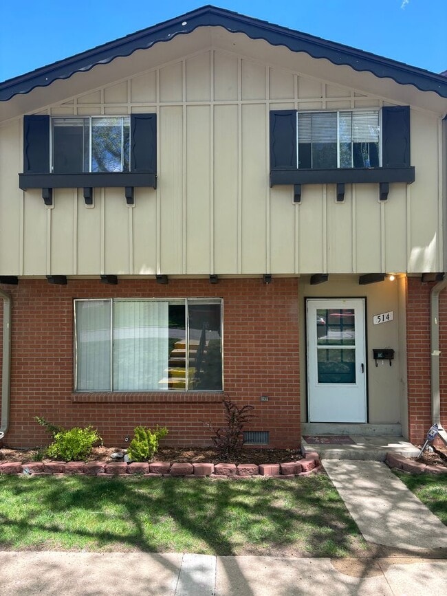 property at 514 S Xenon Ct