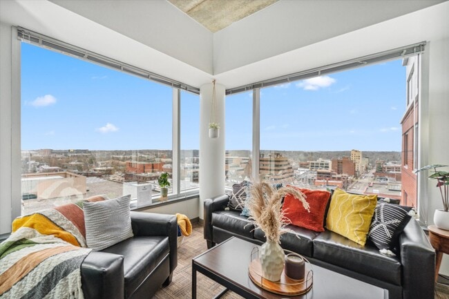 Saga Ann Arbor in Ann Arbor, MI - Building Photo - Building Photo