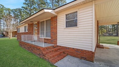 201 E Myrtle St in Rincon, GA - Building Photo - Building Photo