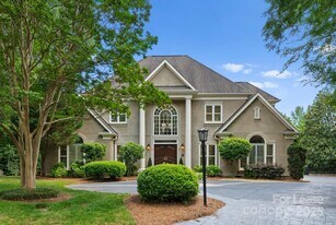 4429 Cameron Oaks Dr in Charlotte, NC - Building Photo