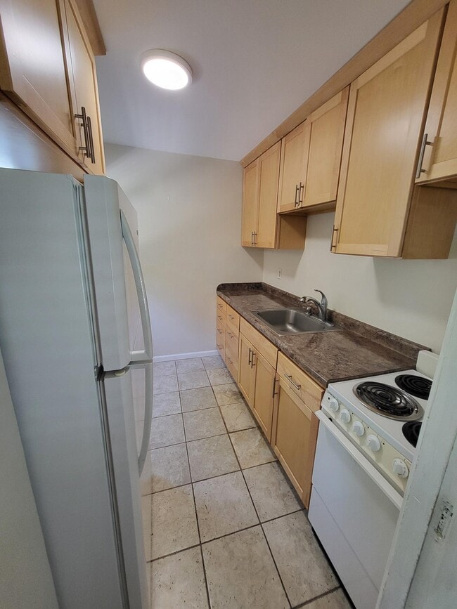 1305 Jewel Ct, Unit 1