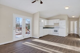 894 Ella Ln in Blacksburg, VA - Building Photo - Building Photo