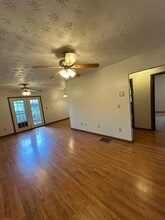 350 E Main St, Unit APT B in South Vienna, OH - Building Photo - Building Photo