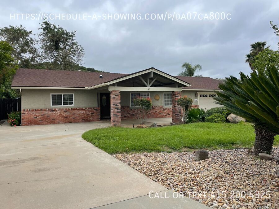 16207 Arena Dr in Ramona, CA - Building Photo