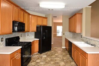 2482 Lakebrooke Dr in Marietta, GA - Foto de edificio - Building Photo