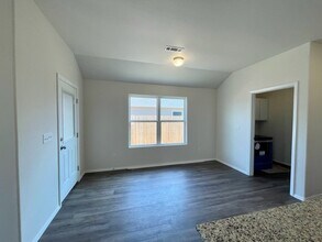 1620 Eveningshade Ln in Centerton, AR - Foto de edificio - Building Photo