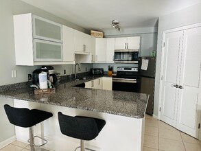 10 Lemoyne Ave in Hilton Head Island, SC - Building Photo - Building Photo