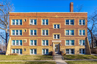 Yocum Apartments in Des Moines, IA - Building Photo - Building Photo