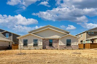707 Harvest Moon Dr in Venus, TX - Building Photo