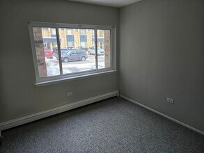 8655 1/2 W Foster Ave in Chicago, IL - Building Photo - Building Photo