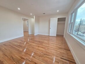 120 W 44th St in Bayonne, NJ - Building Photo - Building Photo