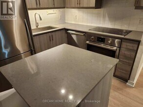 1 The Esplanade in Toronto, ON - Building Photo - Building Photo