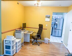 2-38-38 Virginia Dr in Fair Lawn, NJ - Building Photo - Building Photo
