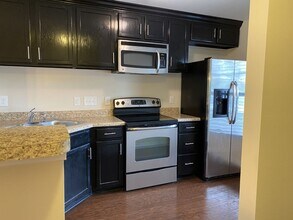 668 Grasswren Way in Greensboro, NC - Building Photo - Building Photo