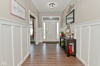 16492 Wilsons Farm Dr in Fortville, IN - Building Photo - Building Photo