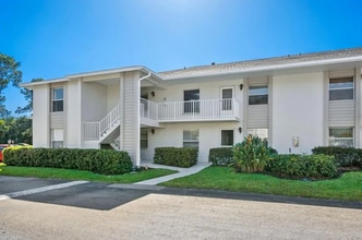 1357 Churchill Cir in Naples, FL - Building Photo - Building Photo