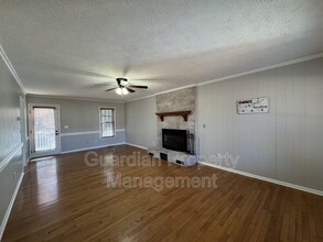 879 Foxcroft Dr in Fayetteville, NC - Building Photo - Building Photo