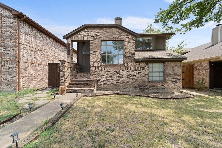 1828 Alameda Dr in Mesquite, TX - Building Photo