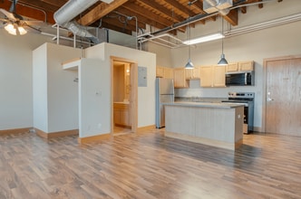 Kassenborg Apartments in Moorhead, MN - Building Photo - Building Photo