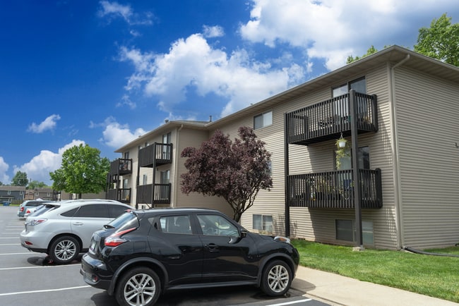 Quail Ridge East Apartments in Springfield, MO - Foto de edificio - Building Photo