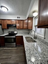 11409 Deham Dr in Louisville, KY - Building Photo - Building Photo