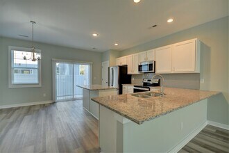 609 Windsurfing Ln in Sneads Ferry, NC - Building Photo - Building Photo