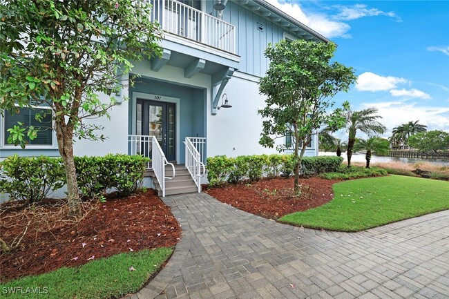 6549 Dominica Dr in Naples, FL - Foto de edificio - Building Photo